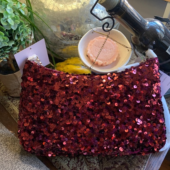 Authentic KATE SPADE Sequins top zip Clutch/shoulder/Crossbody - Picture 13 of 15